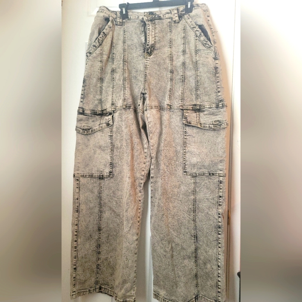 Womens Cargo Jeans